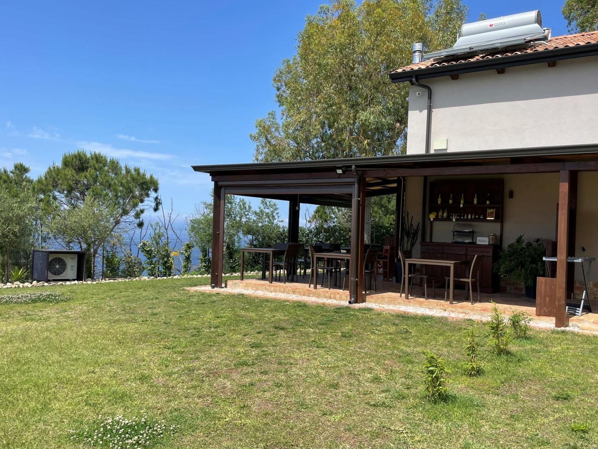 Casa Natura 40 Parghelia Exterior photo